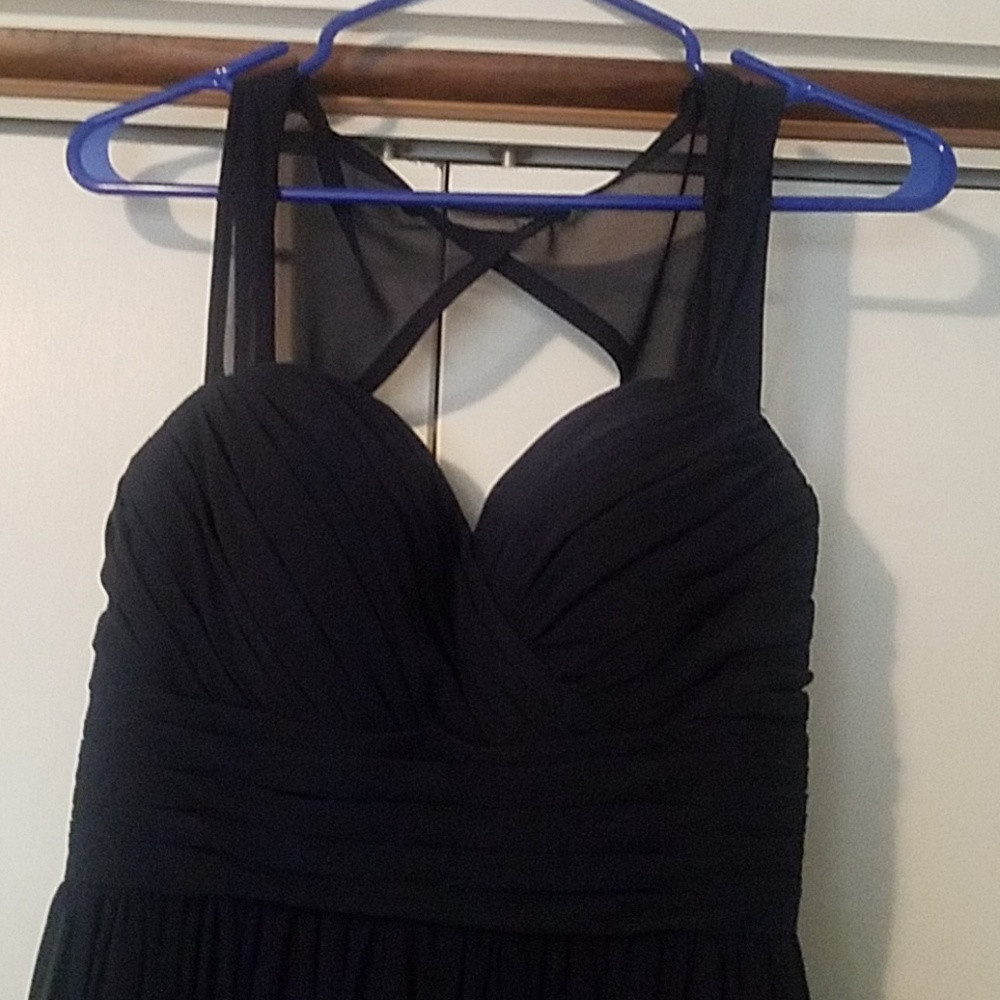 Gown - Picture 2 of 4